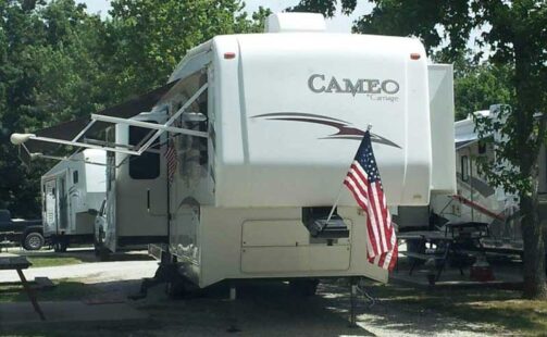 2009 Carriage Cameo 37RE3