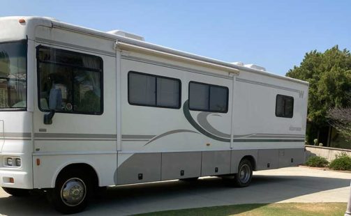 2004 Winnebago Sightseer 33L